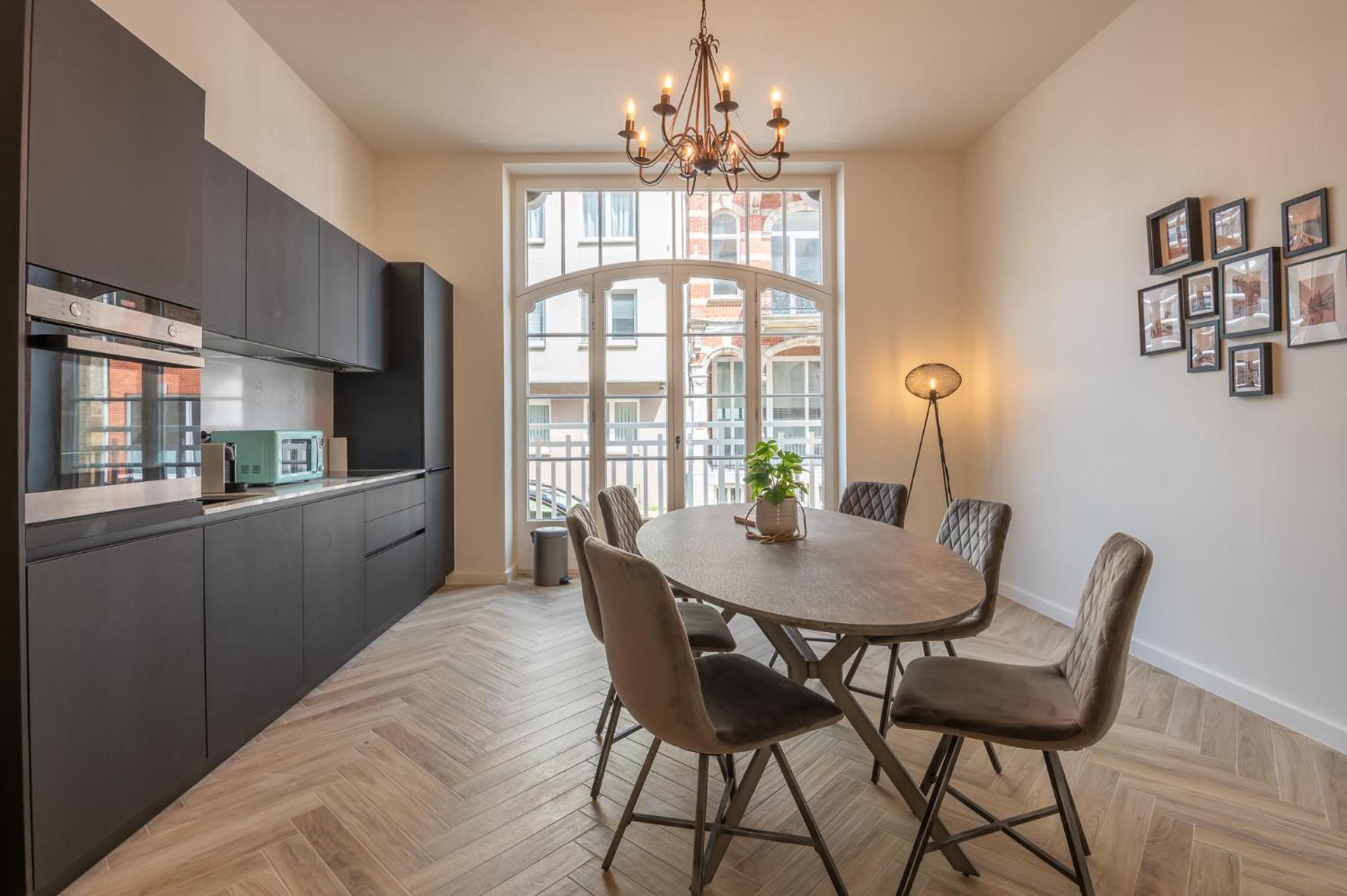 Appartement Beautiful Renovated In An Authentic Building Oostende