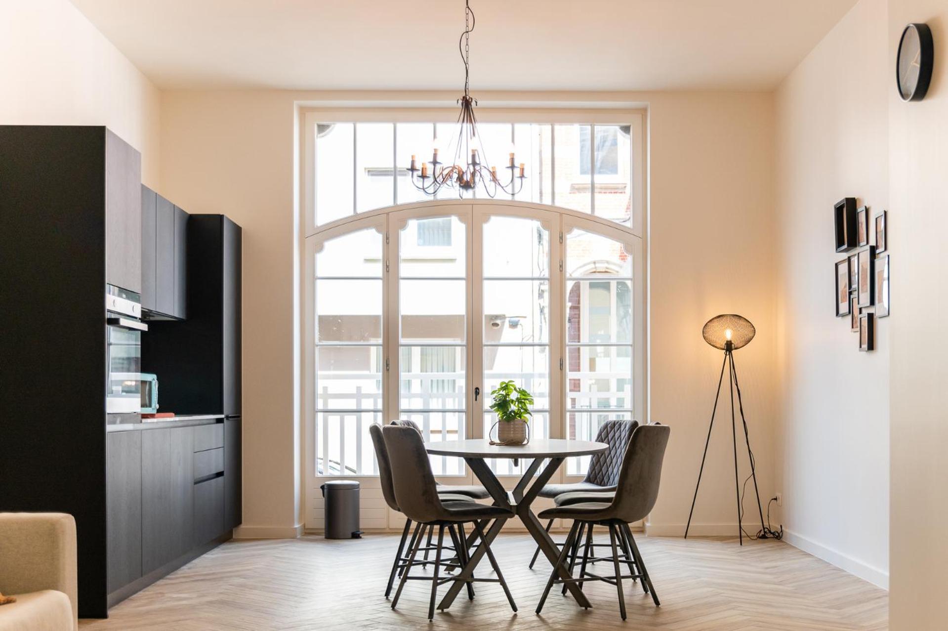 Beautiful Renovated In An Authentic Building Oostende